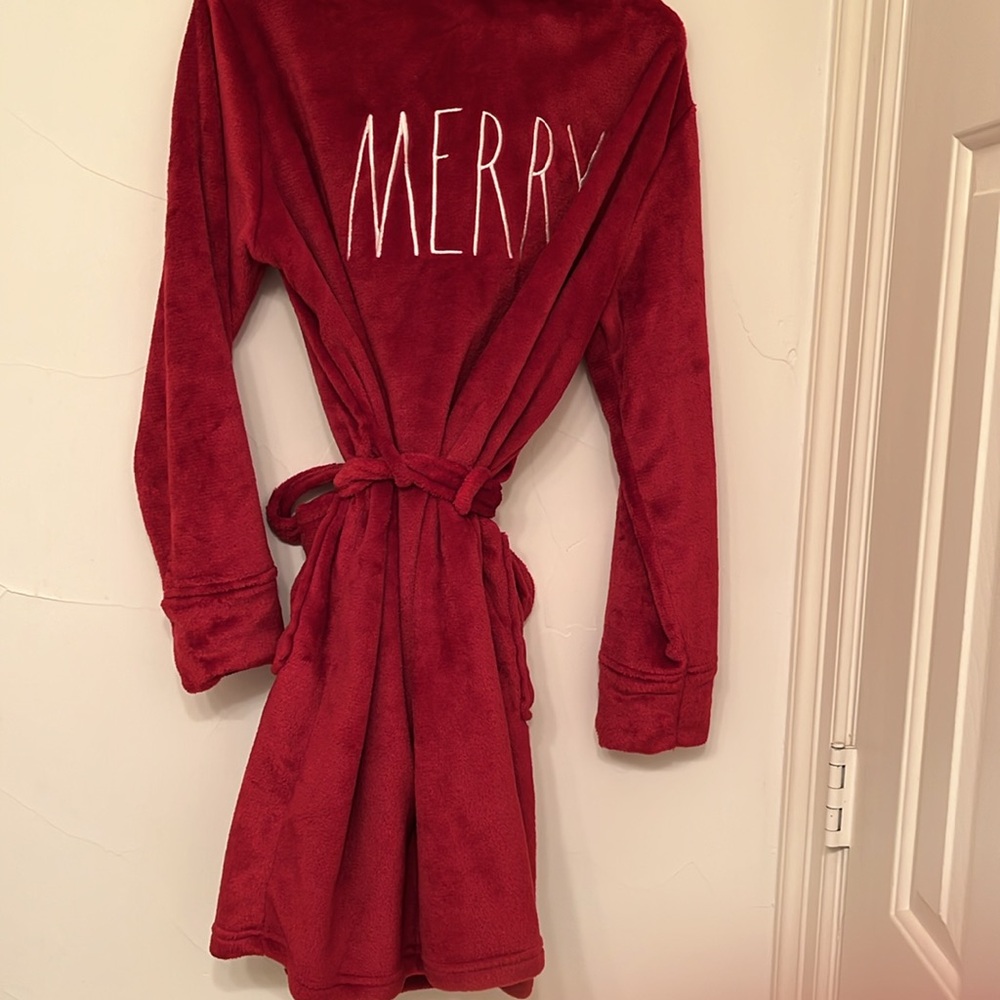Rae Dunn Merry Christmas robe - Picture 3 of 4